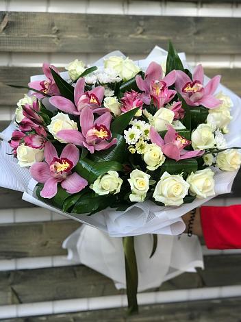 Букет цветов из: Розы и Хризантемы в Николо-Александровском