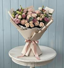 Букет цветов из:  Розы и Лизиантусы в Николо-Александровском