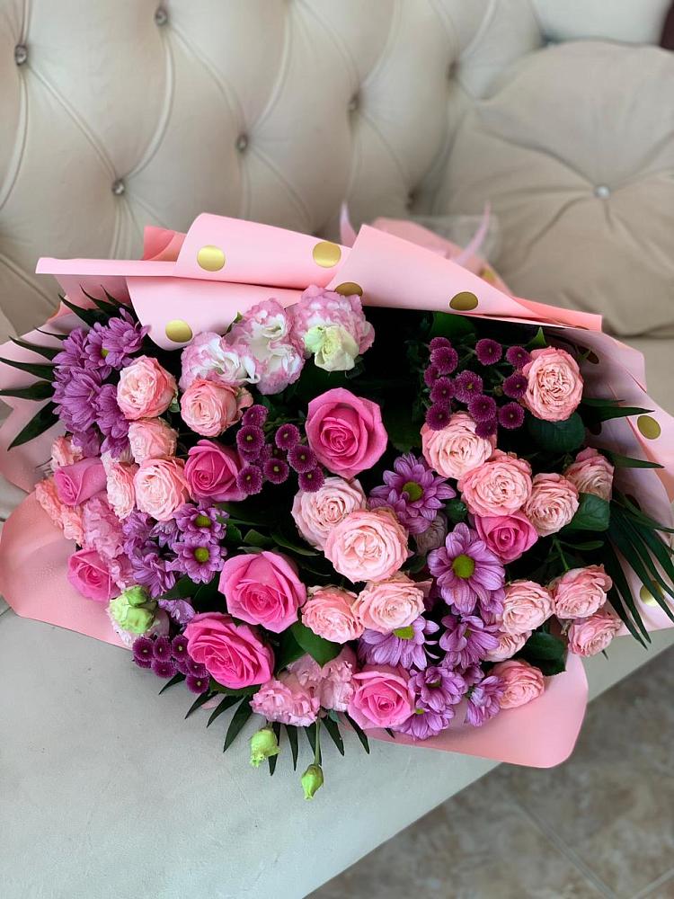 Букет цветов из: Хризантемы, Розы и Лизиантусы в Николо-Александровском