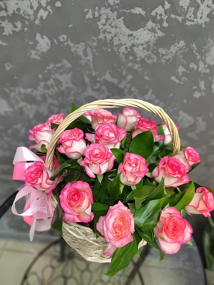Цветочная композиция из Розы в корзине в Николо-Александровском