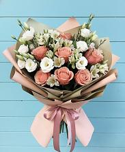 Букет цветов из:  Розы, Альстромерии и Лизиантусы в Николо-Александровском