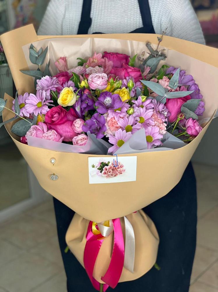 Букет цветов из: Хризантемы, Гвоздики и Альстромерии в Николо-Александровском