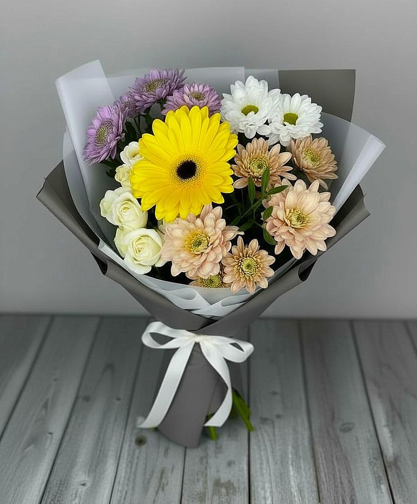 Букет цветов из: Розы, Герберы и Хризантемы в Николо-Александровском