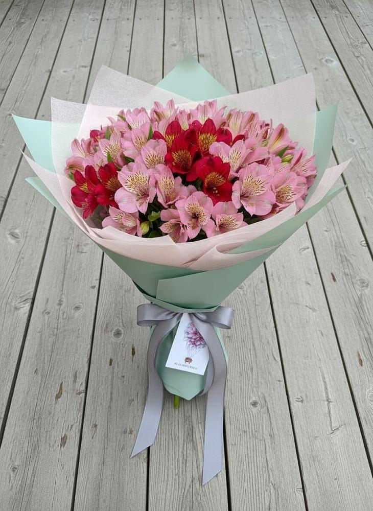 Букет цветов из: Альстромерии в Николо-Александровском