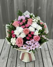 Букет цветов из:  Альстромерии, Гвоздики, Розы и Хризантемы в Николо-Александровском